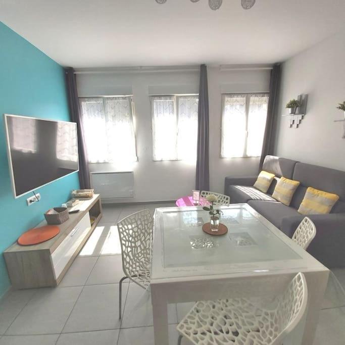 Gite Rdc 42M2 400 M Centre Ville 200 M Gare Tgv Parking Gratuit 250 Places Face Au Logement Аррас Экстерьер фото